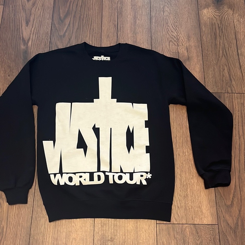 Justin Beiber world tour crew neck